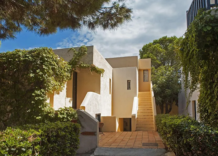 Sundance & Aparthotel Hersonissos (Crete)