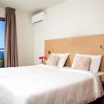Aparthotel Sundance & 3*