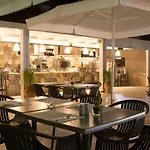 Aparthotel Sundance & 3*