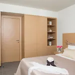 Aparthotel Sundance &