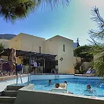 Aparthotel Sundance & 3*