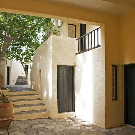 Aparthotel Sundance & 3*