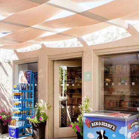 Aparthotel Sundance &